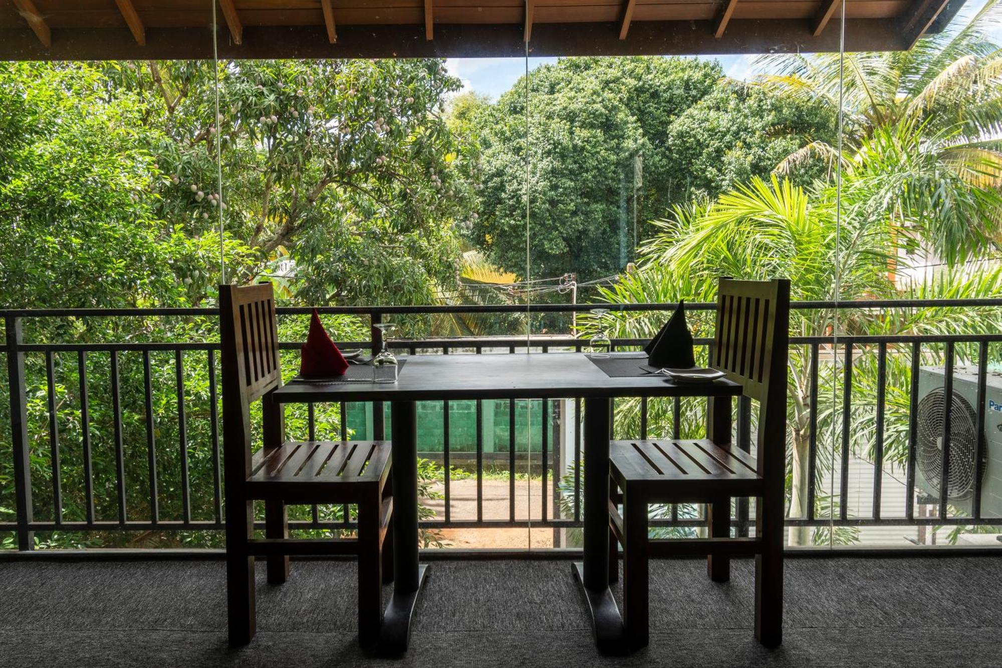 אנוראדפורה Hotel Bella Vista מראה חיצוני תמונה
