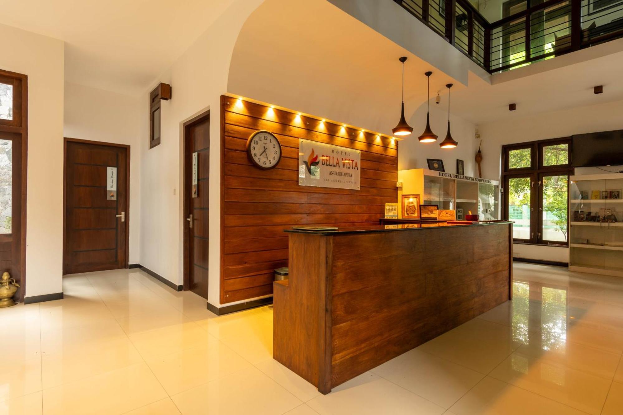 אנוראדפורה Hotel Bella Vista מראה חיצוני תמונה